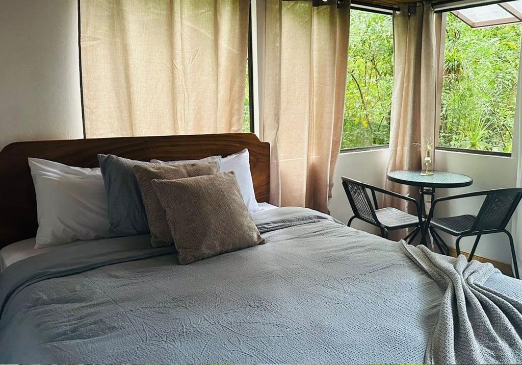 Studio Cabin with Balcony