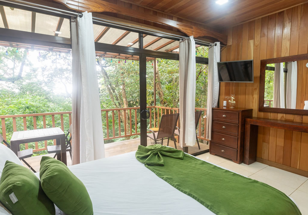 Two Bedroom Duplex Cabin with Balcony