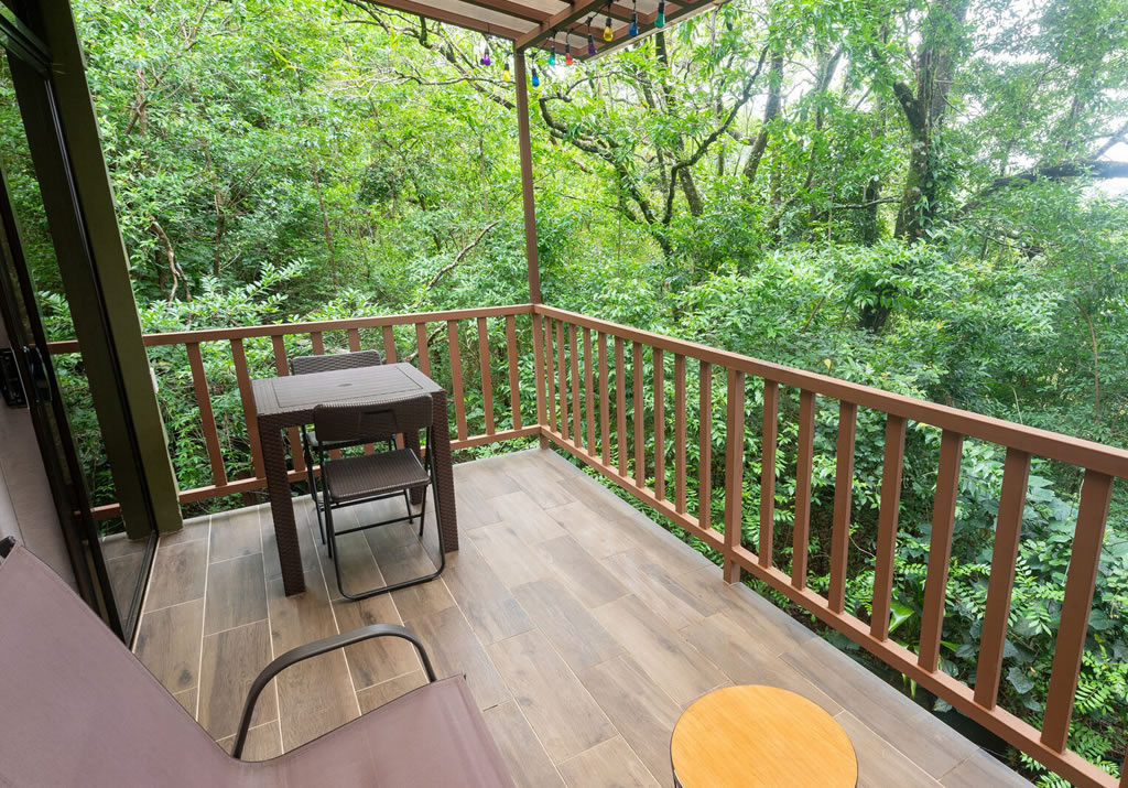 Two Bedroom Duplex Cabin with Balcony
