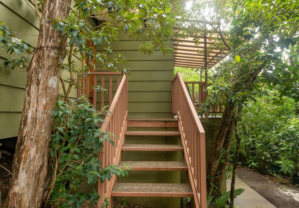 Two Bedroom Duplex Cabin with Balcony